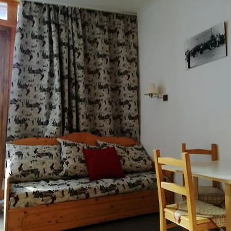 Apartment Grand Arbois - 4 Personnes Au Coeur De La Station D'arc 1800 Dans Le Village Des Villards, Proche Des Pistes Et Des Commerces Mae-1957